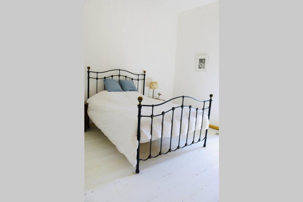 As Seen On A New Life In The Sun - Beautiful 3 Bedroom Cottage With Shared Pool Montboyer Ngoại thất bức ảnh
