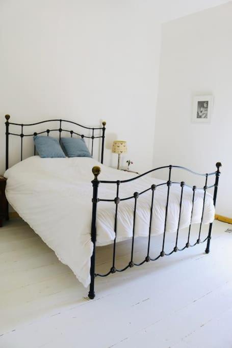 As Seen On A New Life In The Sun - Beautiful 3 Bedroom Cottage With Shared Pool Montboyer Ngoại thất bức ảnh